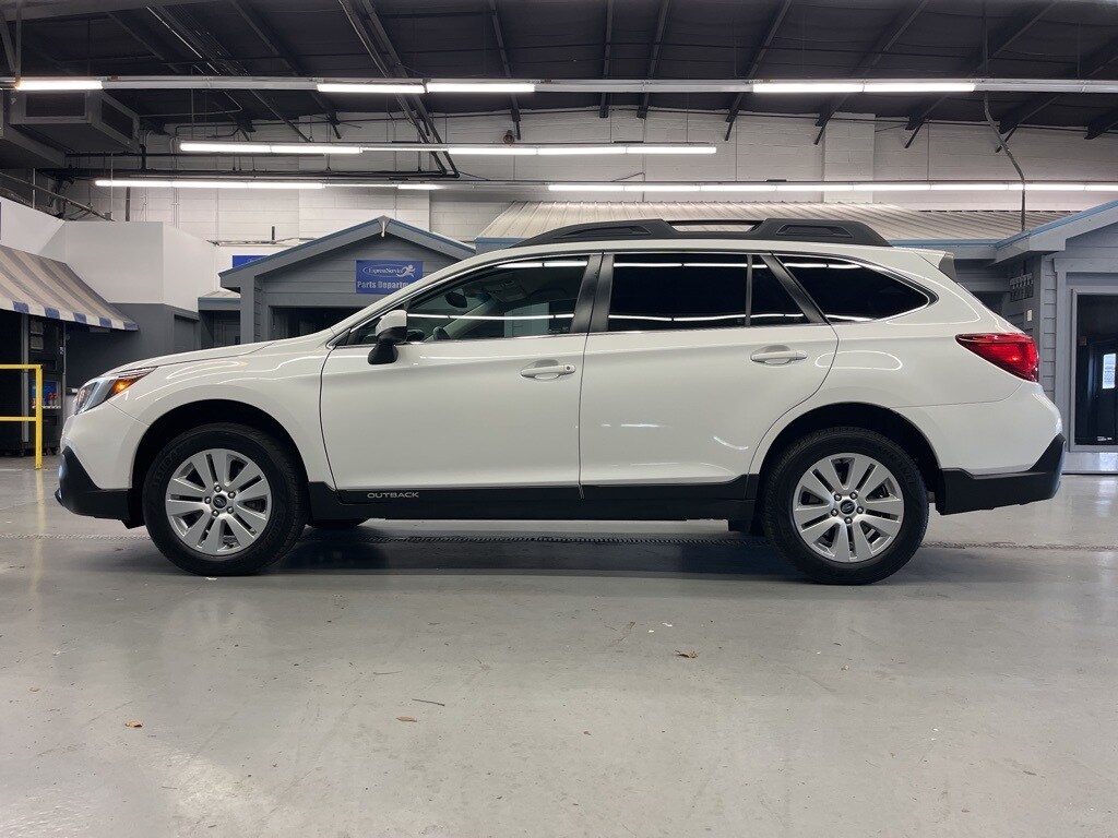 2019 Subaru Outback 2.5i Premium photo 4