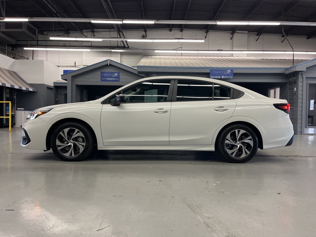 2025 Subaru Legacy Base photo 4