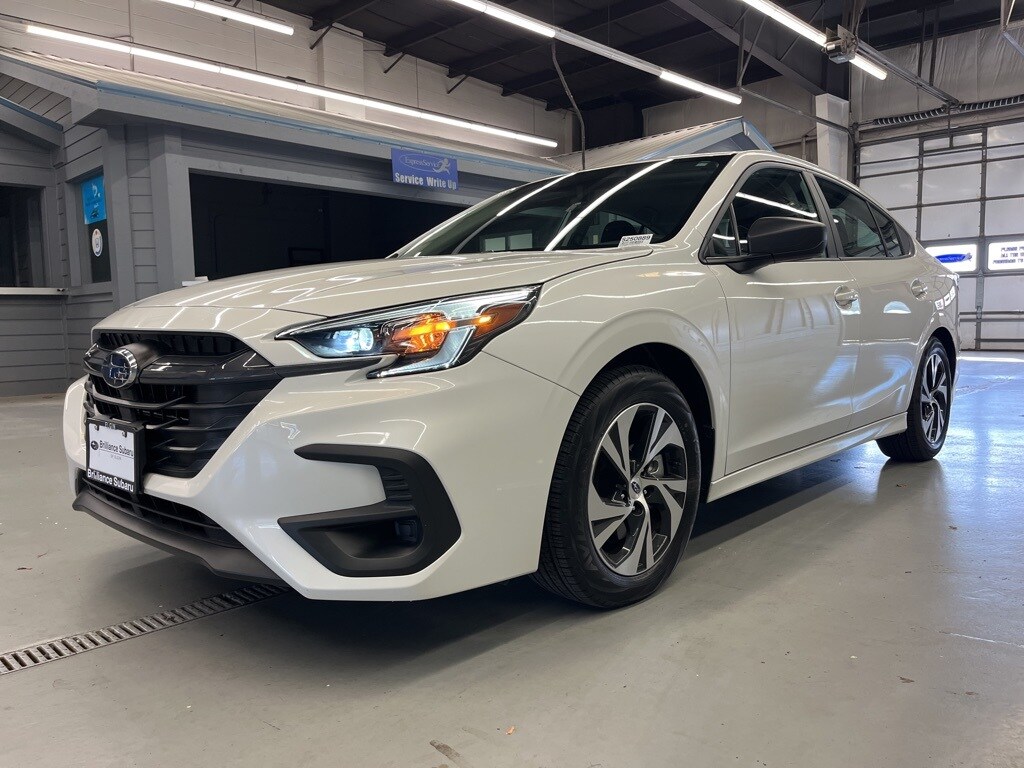 2025 Subaru Legacy Base photo 3