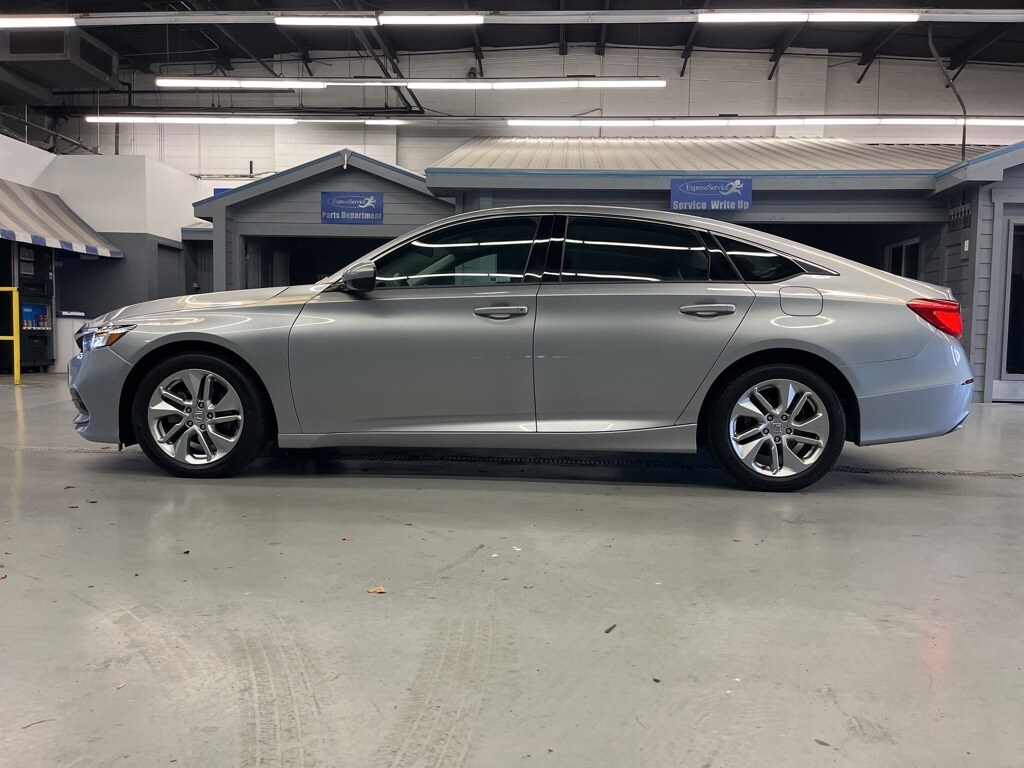 2019 Honda Accord LX photo 4