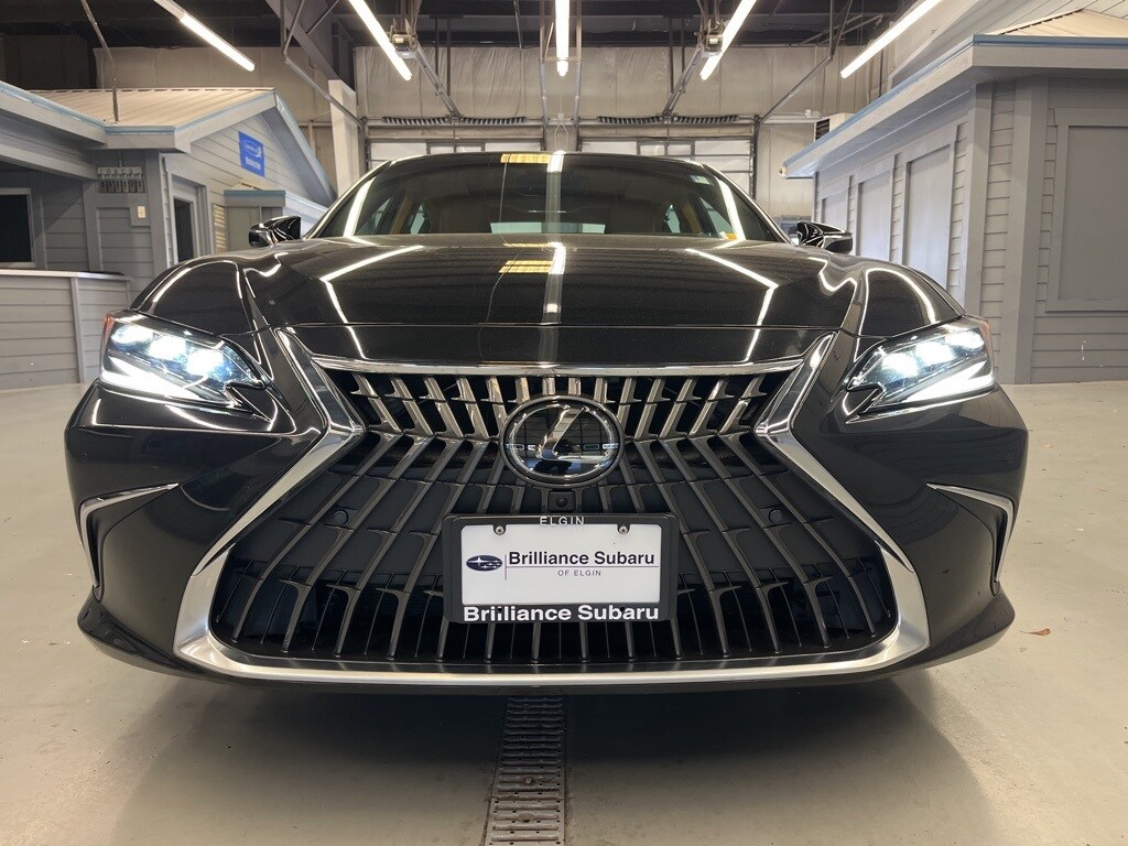 2024 Lexus ES 350 Ultra Luxury photo 2
