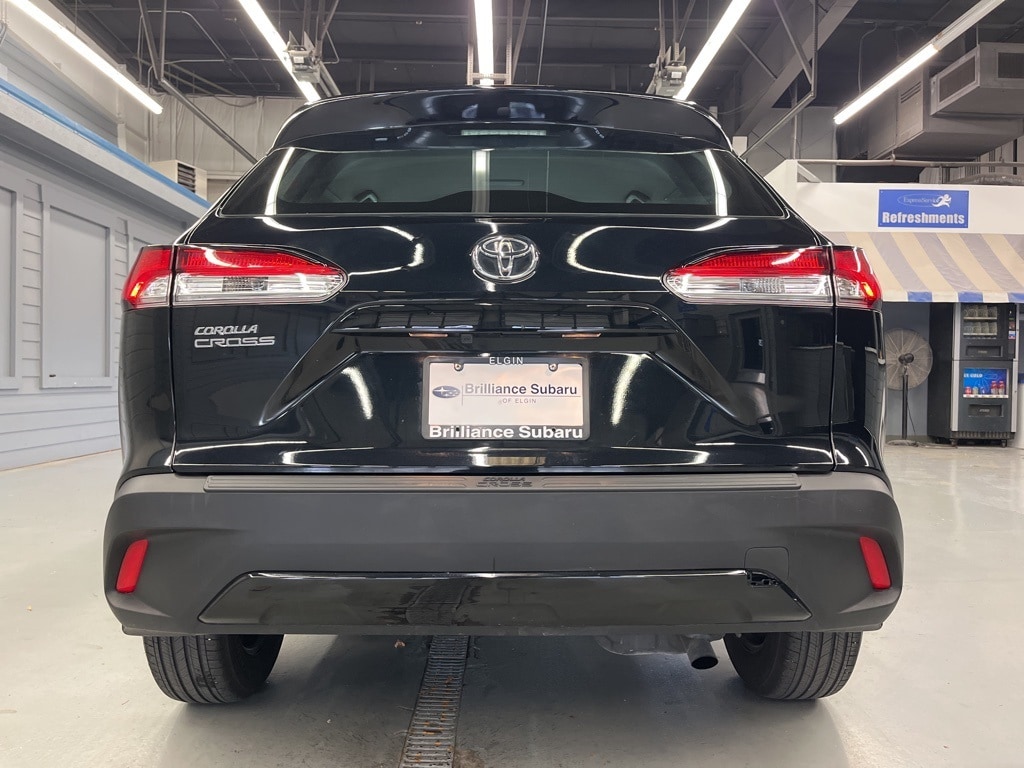 2023 Toyota Corolla Cross L photo 4