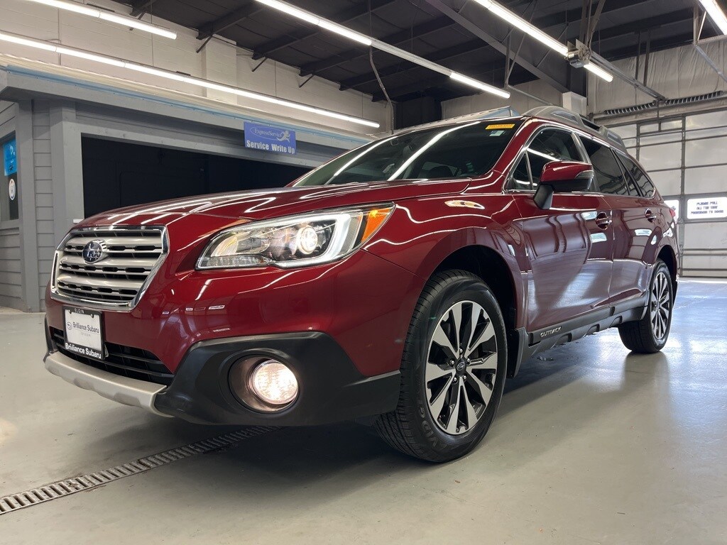 2016 Subaru Outback 2.5i Limited photo 3