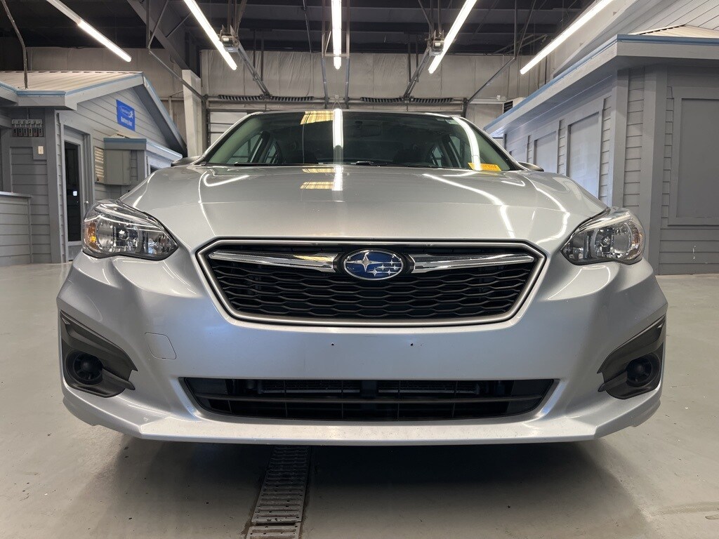 2019 Subaru Impreza 2.0i photo 2