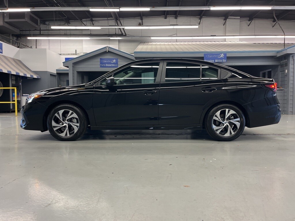 2025 Subaru Legacy Base photo 4