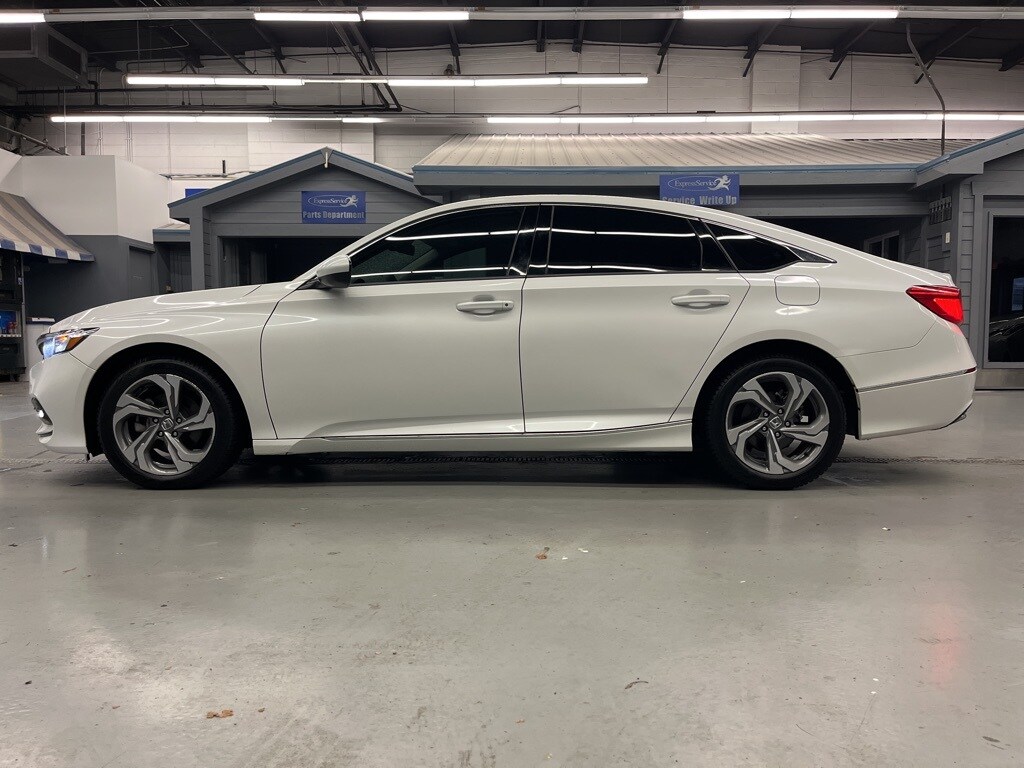 2018 Honda Accord EX photo 4
