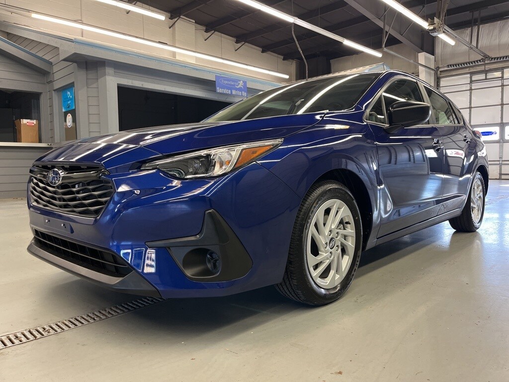 2025 Subaru Impreza Base photo 3