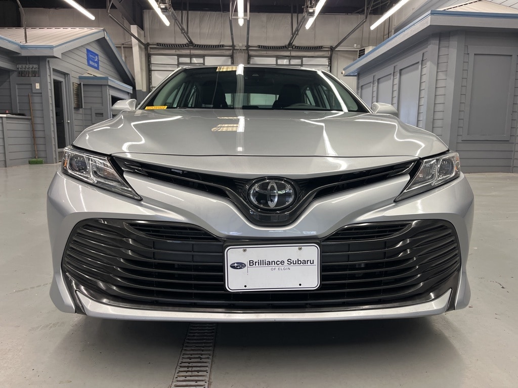 Used 2019 Toyota Camry LE with VIN 4T1B11HK0KU256146 for sale in Elgin, IL