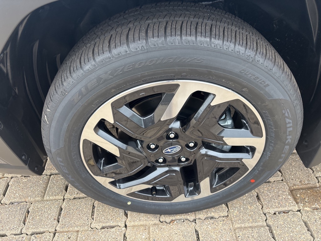 2025 Subaru Forester Limited photo 3