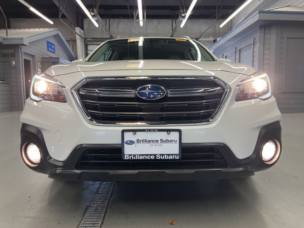 2019 Subaru Outback 2.5i Premium photo 2