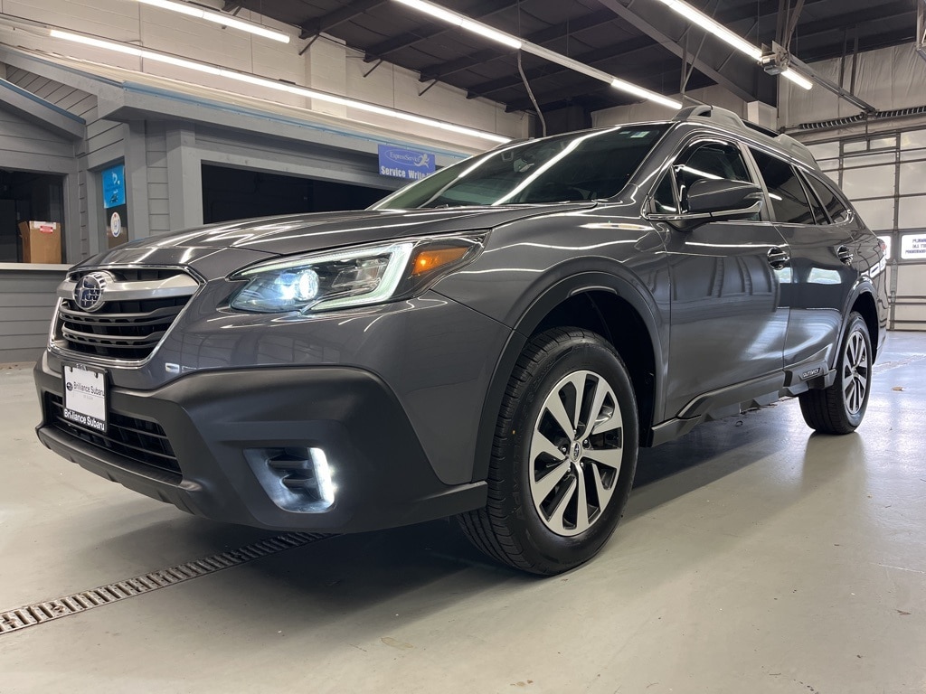Used 2022 Subaru Outback Premium SUV