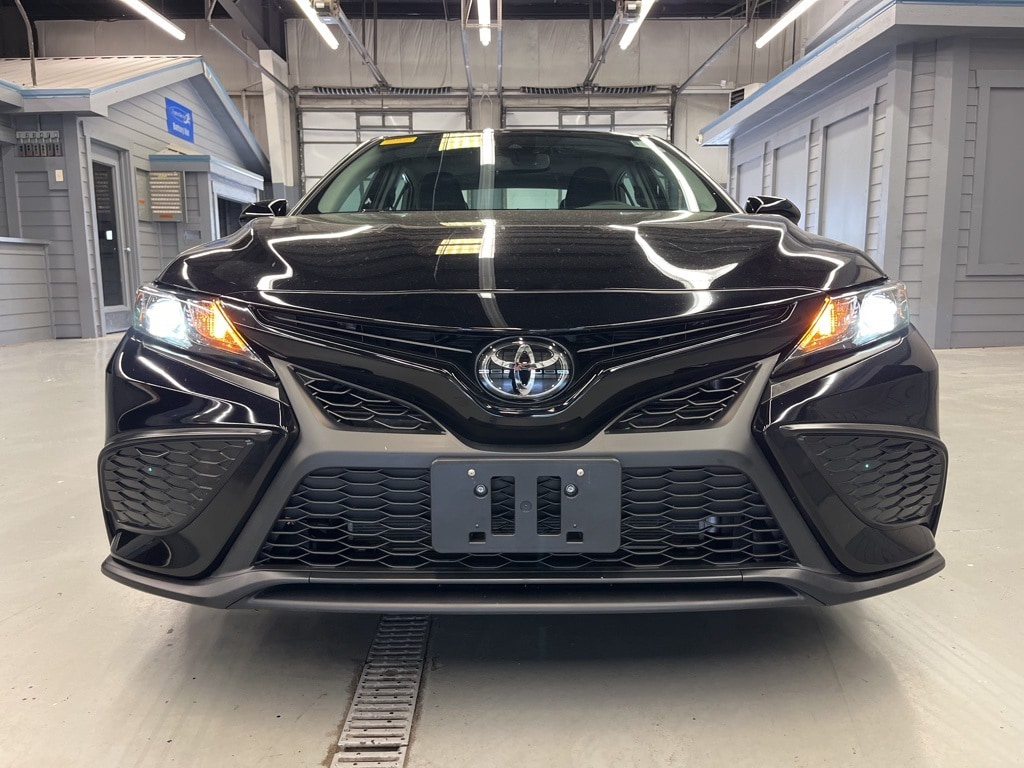 Used 2024 Toyota Camry SE with VIN 4T1T11AKXRU903614 for sale in Elgin, IL