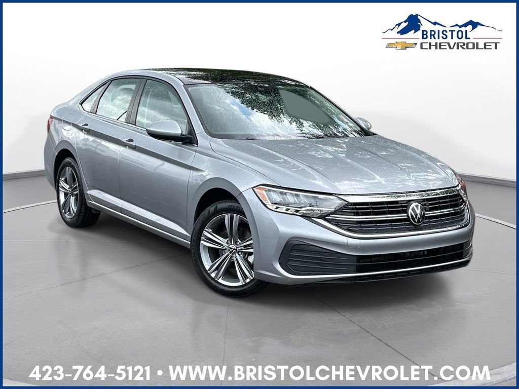 Used 2024 Volkswagen Jetta SE Sedan