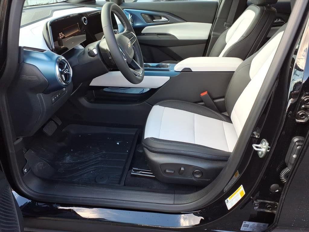 2026 Chevrolet Equinox EV 2LT - Photo 10