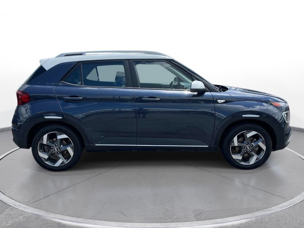 Used 2022 Hyundai Venue Limited SUV