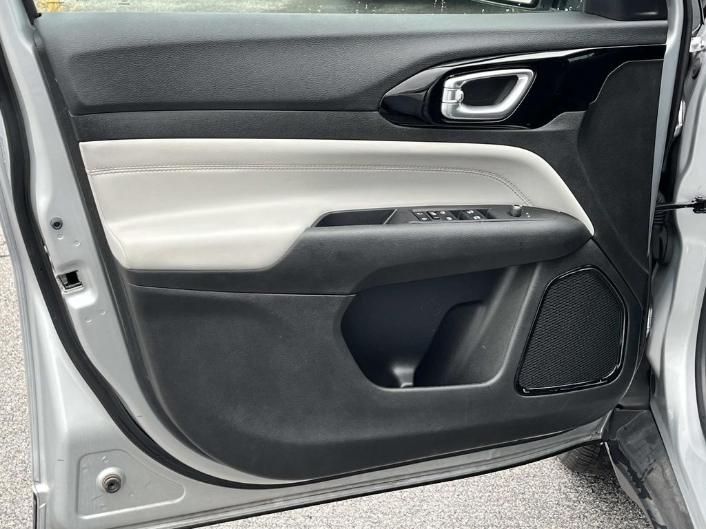 2025 Jeep Compass Limited - Photo 25