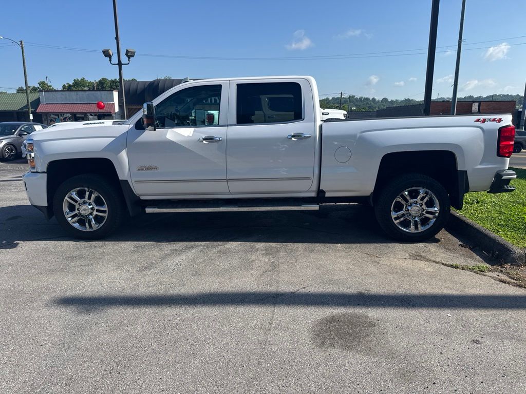 2019 Chevrolet Silverado 2500HD High Country - Photo 8