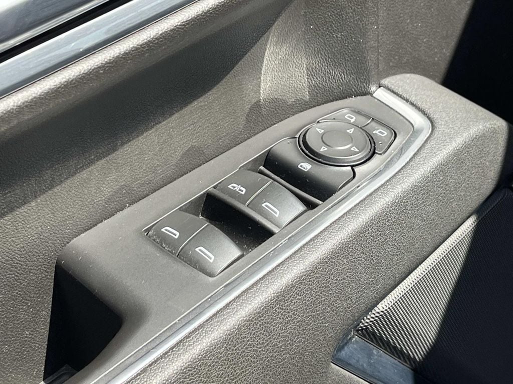 2025 Chevrolet Silverado 1500 LT - Photo 26