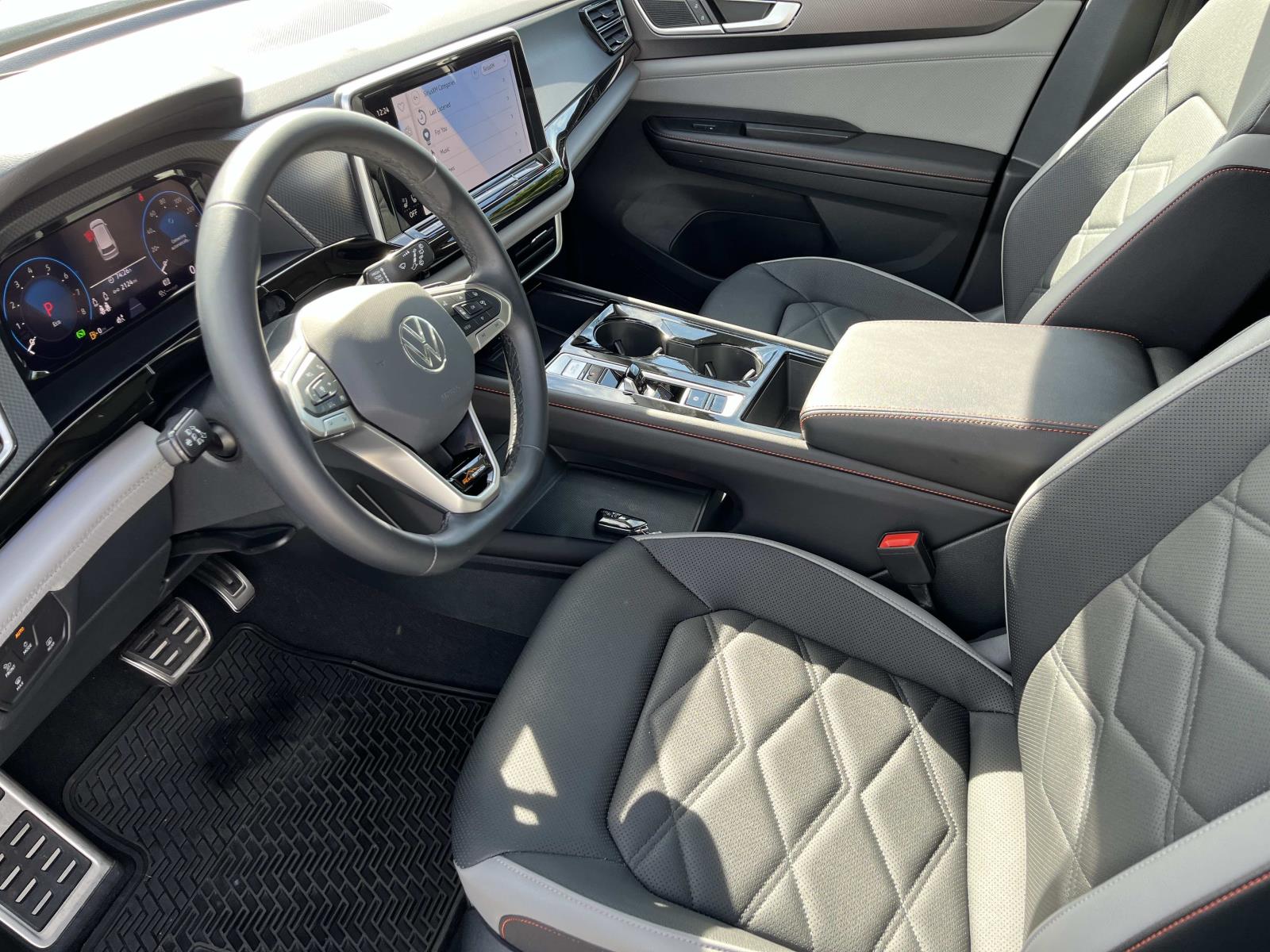 2024 Volkswagen Atlas Atlas Peak Edition - Photo 28