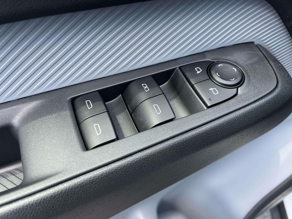 2027 Chevrolet Bolt RS - Photo 21
