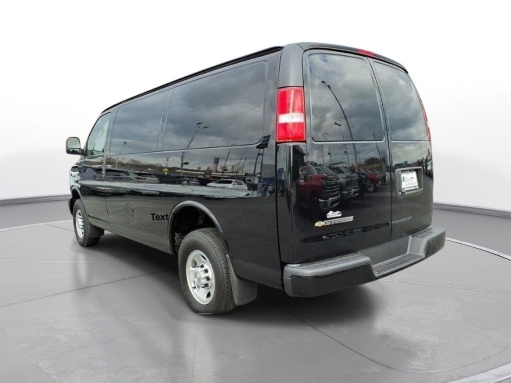 2025 Chevrolet Express Cargo Work Van - Photo 7