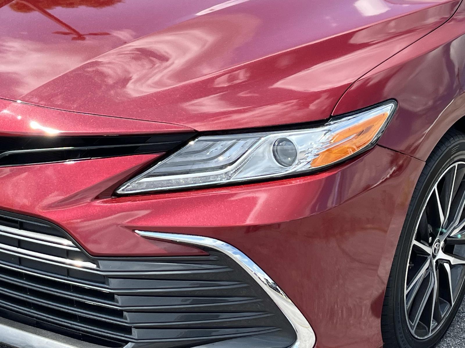 2022 Toyota Camry XLE - Photo 11