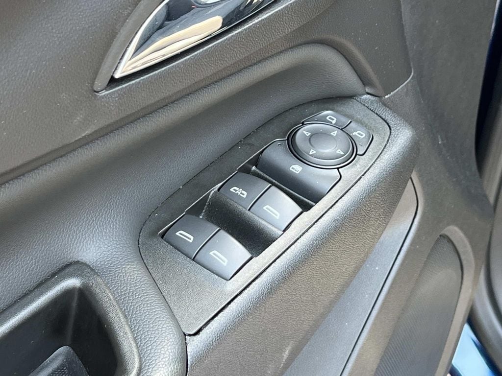 2023 Chevrolet Equinox LT - Photo 27