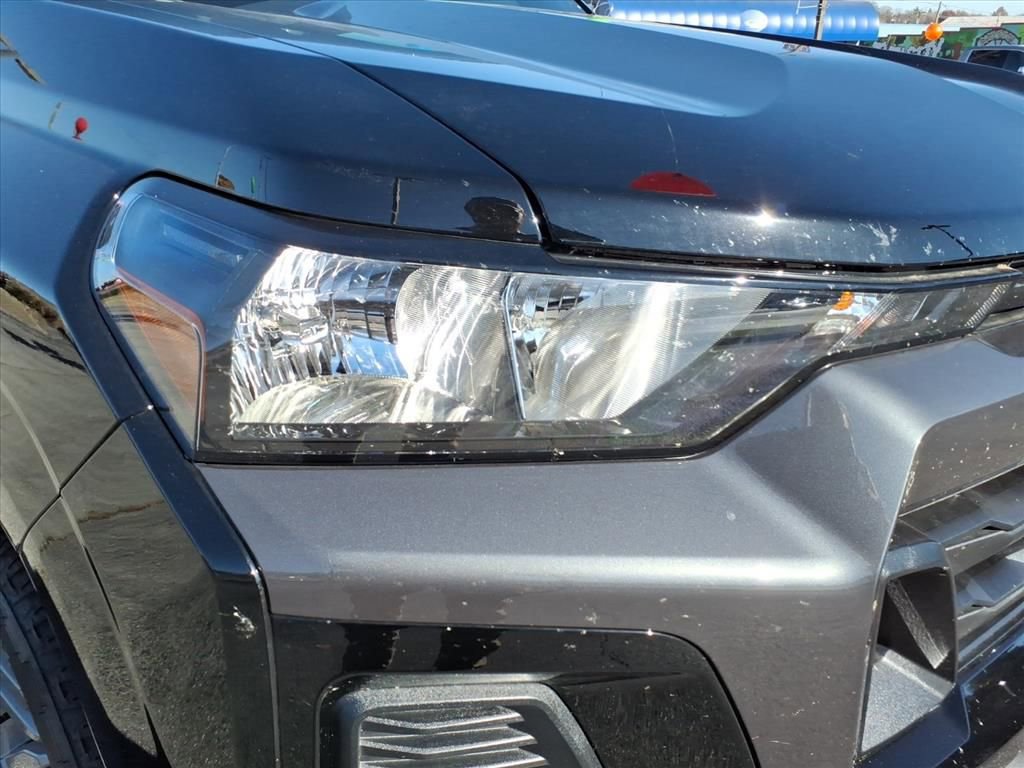 2024 Chevrolet Colorado LT photo 2