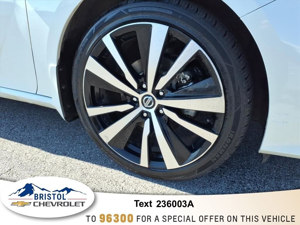 Used 2022 Nissan Altima 2.5 SR Sedan