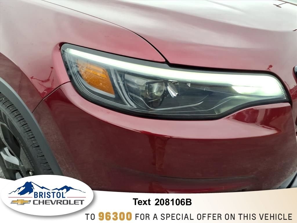 Used 2021 Jeep Cherokee Altitude SUV