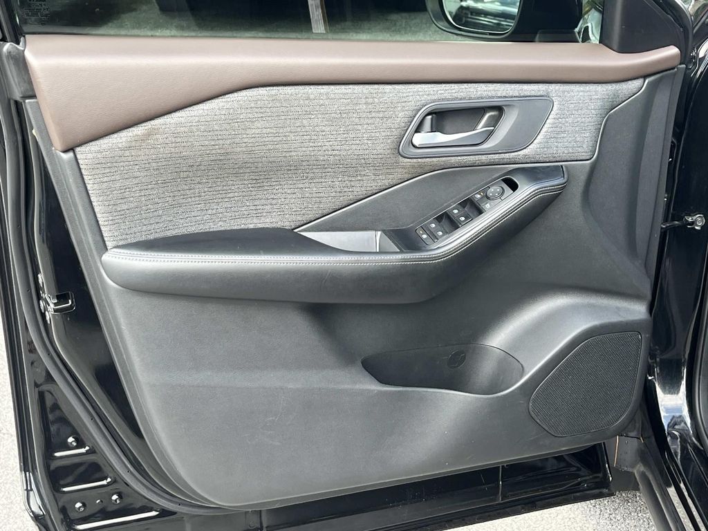 2022 Nissan Rogue SV - Photo 24