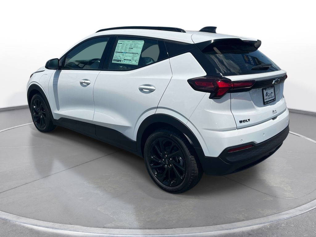2027 Chevrolet Bolt RS - Photo 6