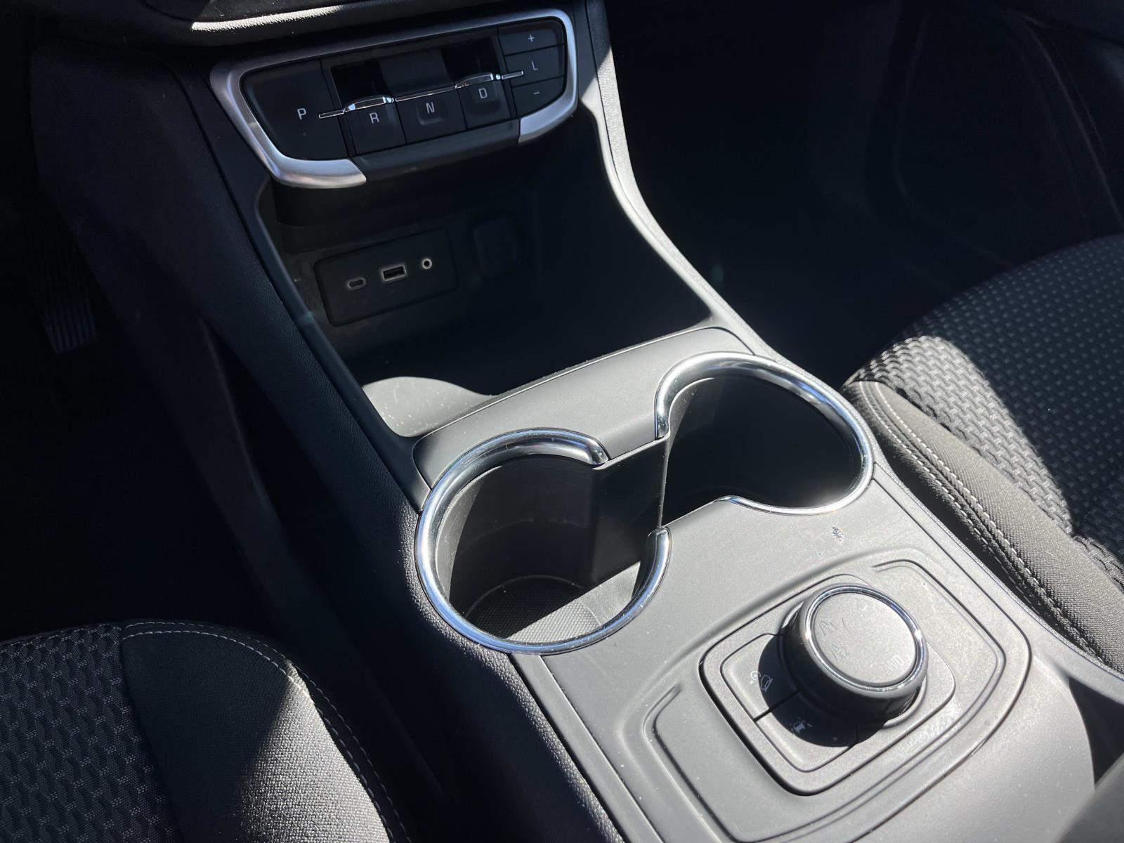 2024 GMC Terrain SLE - Photo 30