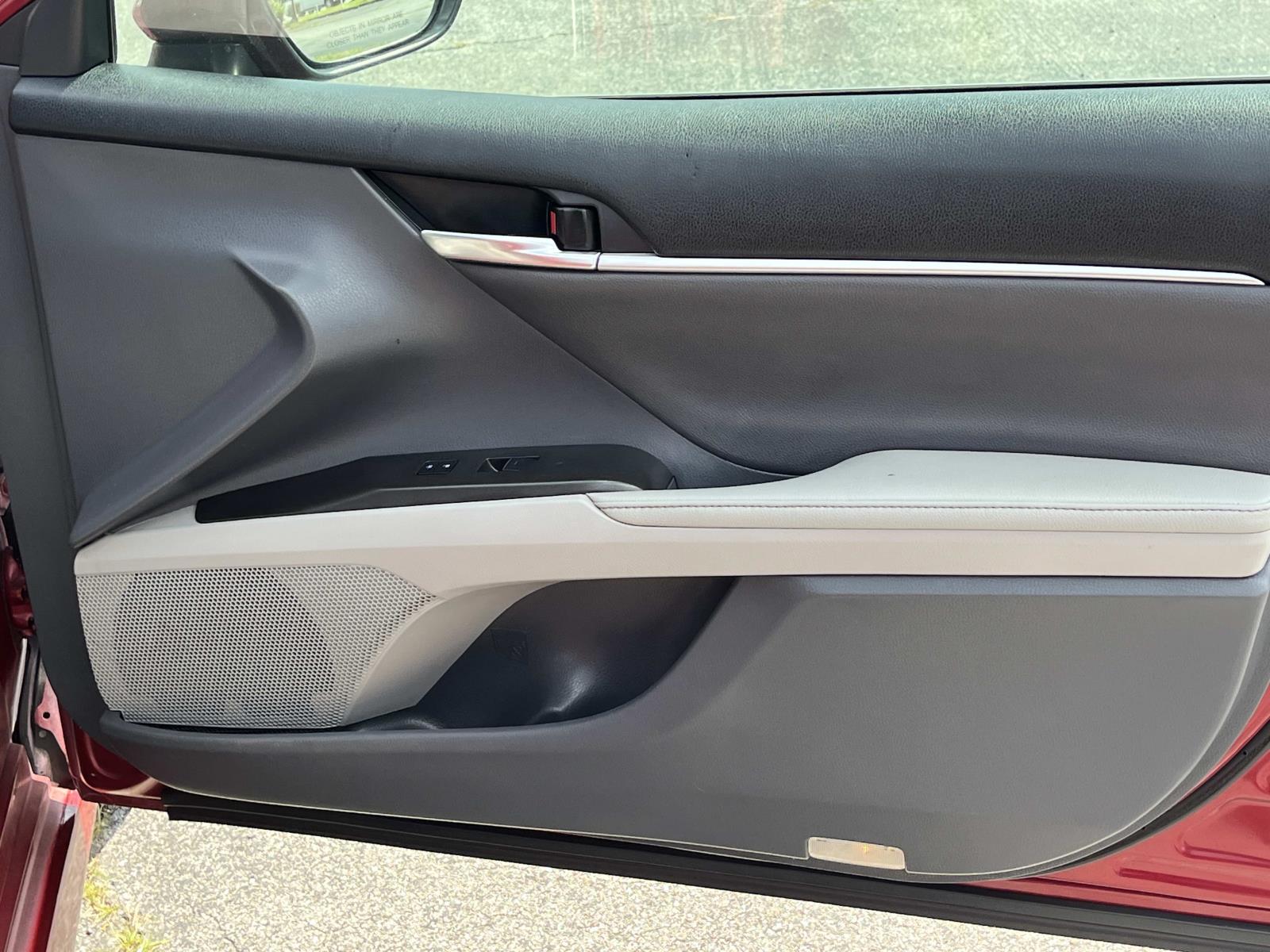 2022 Toyota Camry XLE - Photo 22