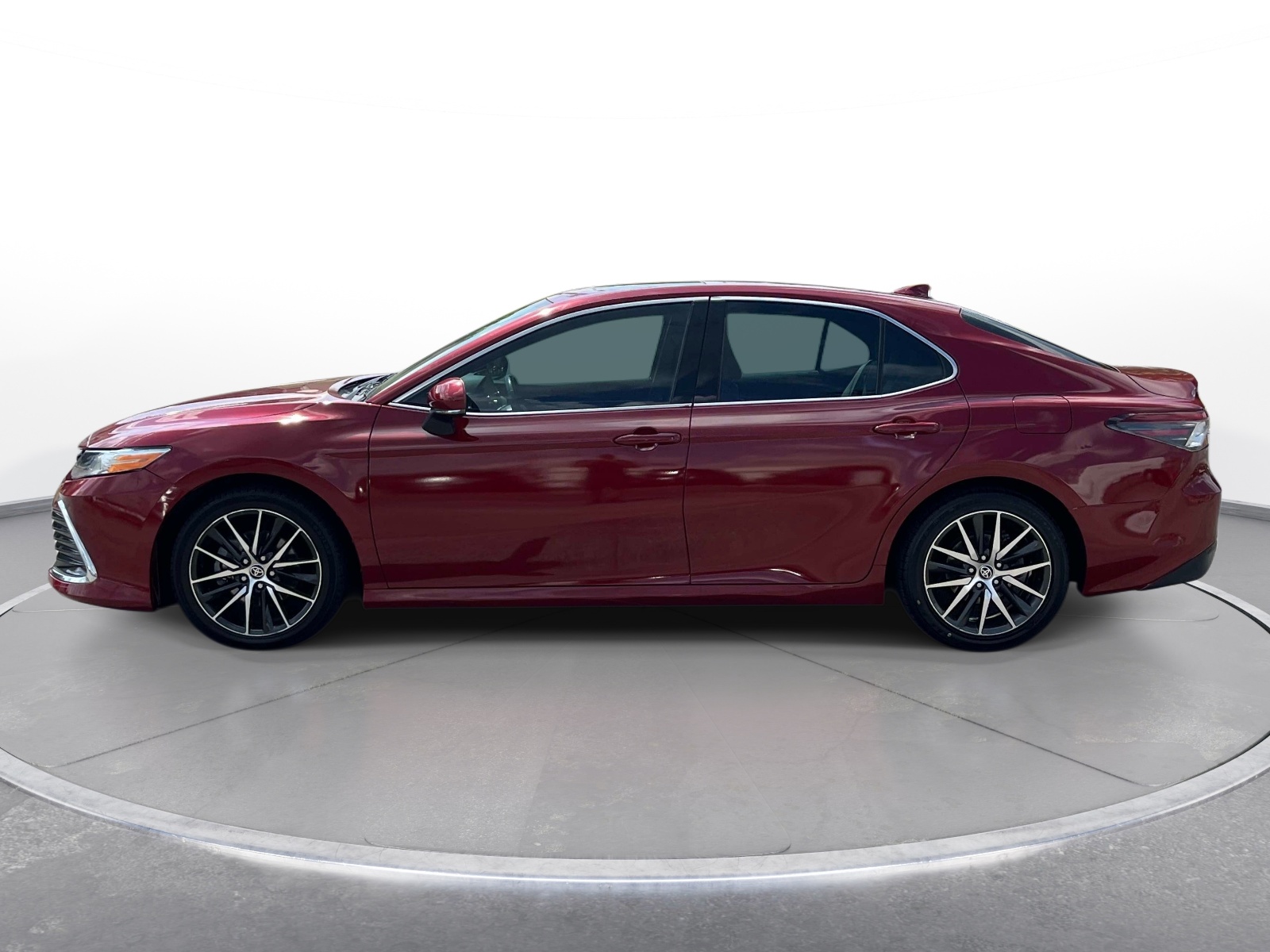 2022 Toyota Camry XLE - Photo 8