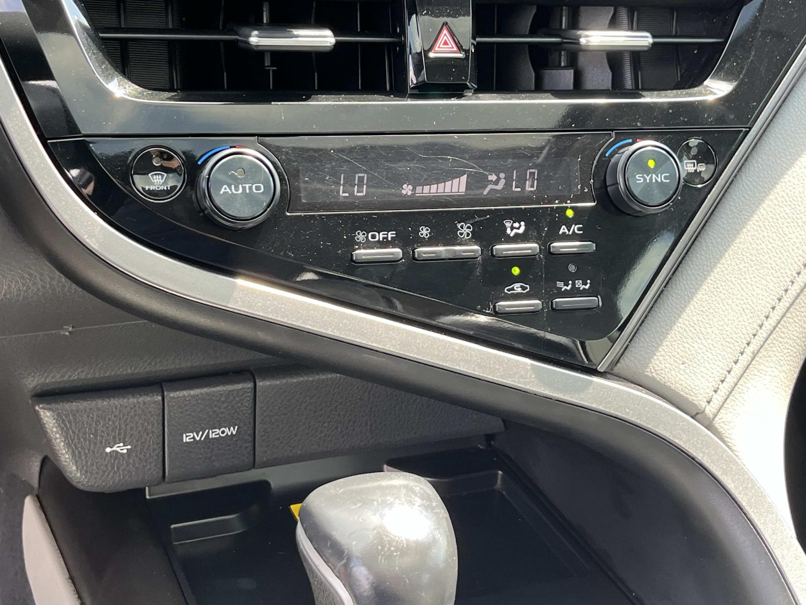 2022 Toyota Camry XLE - Photo 31