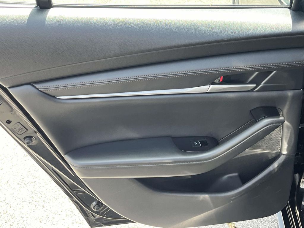 2025 Mazda Mazda3 Select Sport - Photo 17