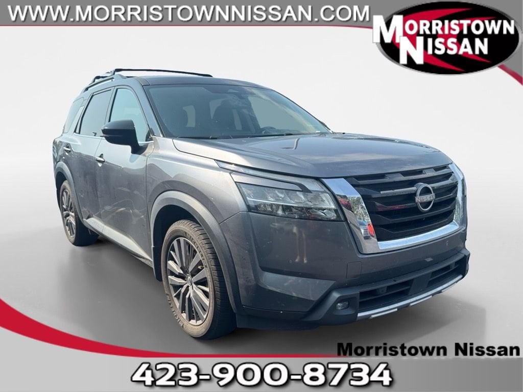 2022 Nissan Pathfinder SL