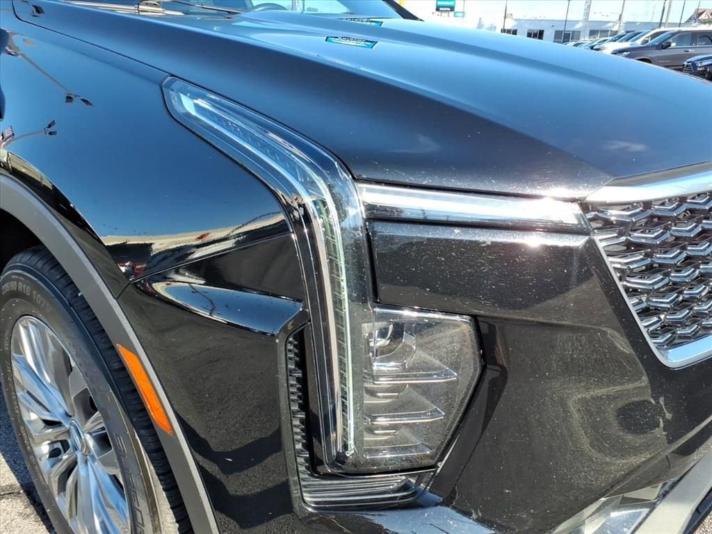 Used 2025 CADILLAC XT4 Premium Luxury SUV