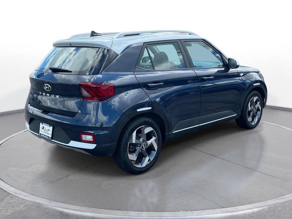 Used 2022 Hyundai Venue Limited SUV