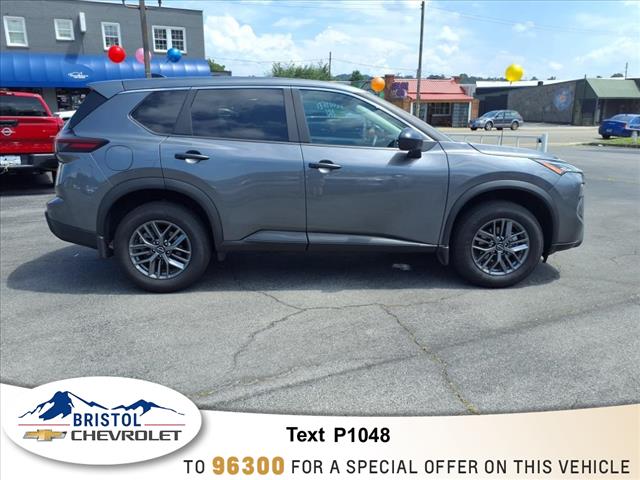2025 Nissan Rogue S photo 3