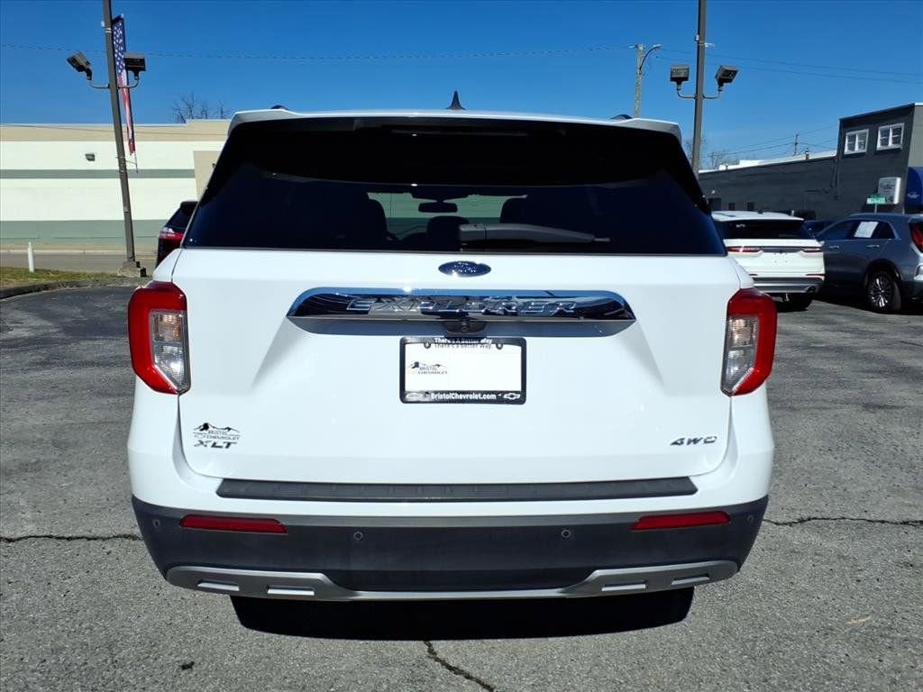 2023 Ford Explorer XLT - Photo 8