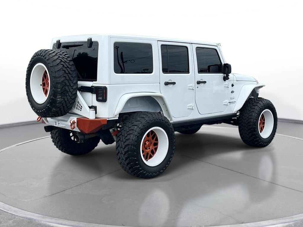 Used 2016 Jeep Wrangler Unlimited Sahara SUV