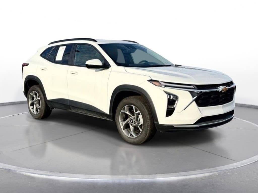 2025 Chevrolet Trax LT - Photo 8