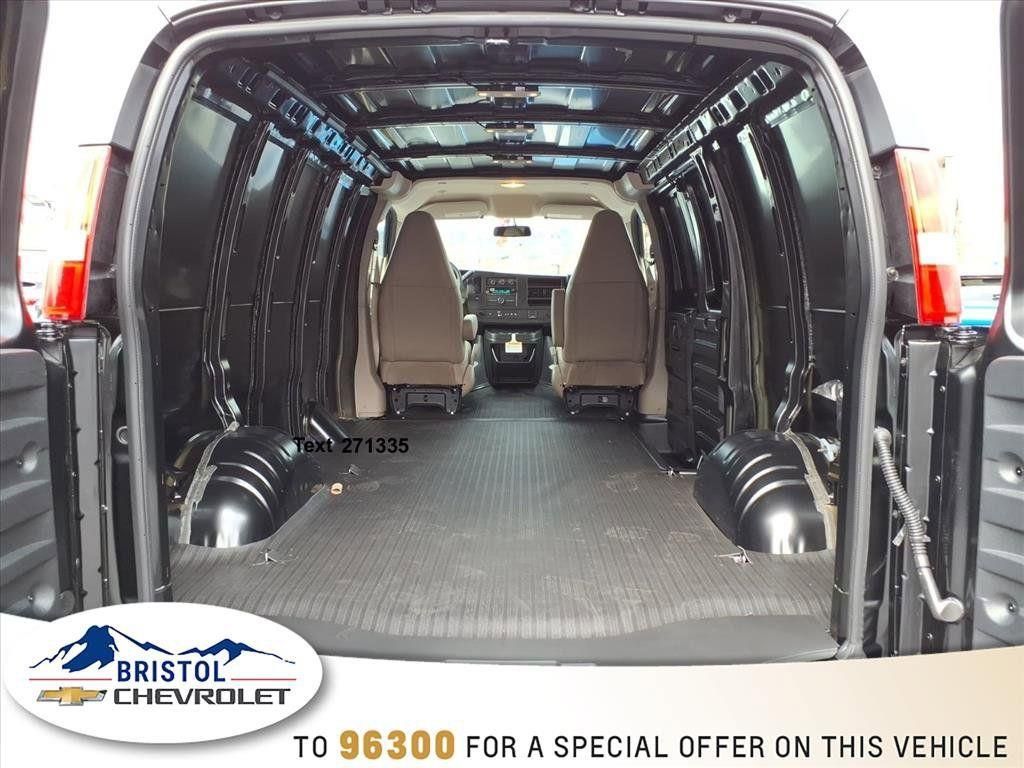 2025 Chevrolet Express Cargo Work Van - Photo 6