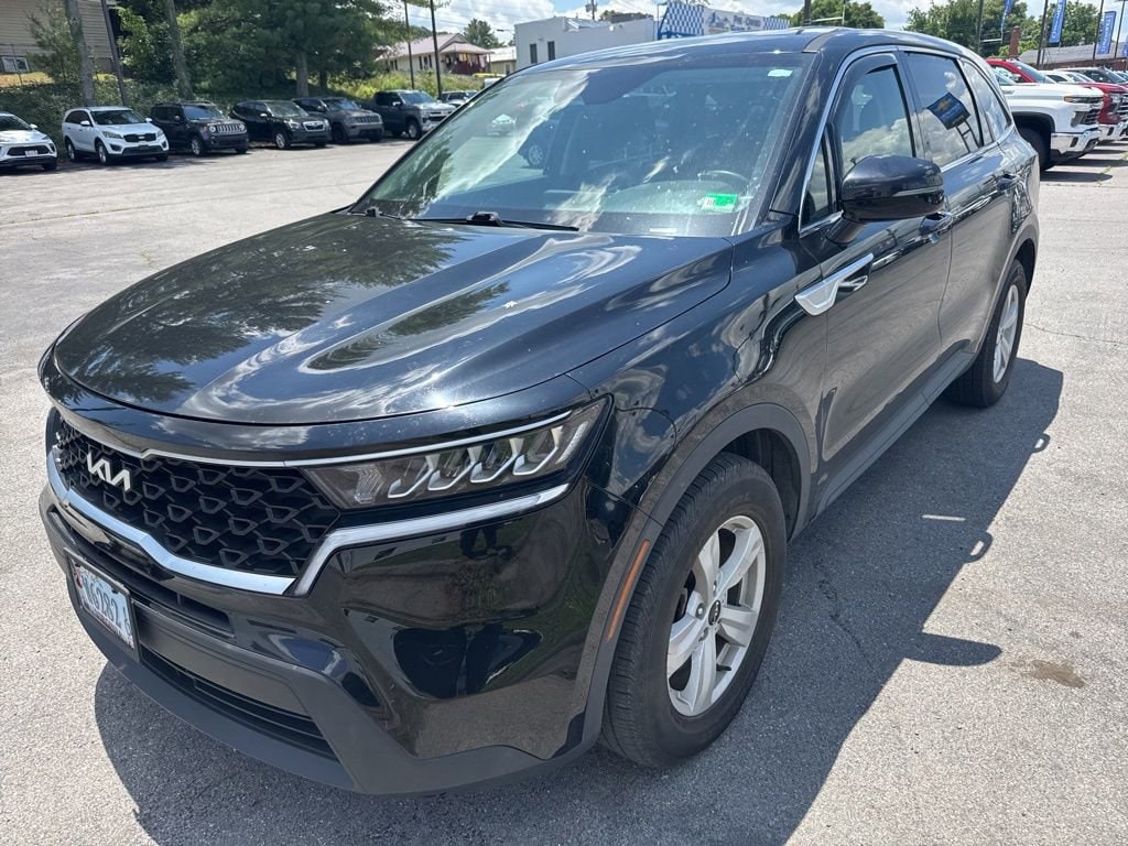 2022 Kia Sorento LX AT's photo