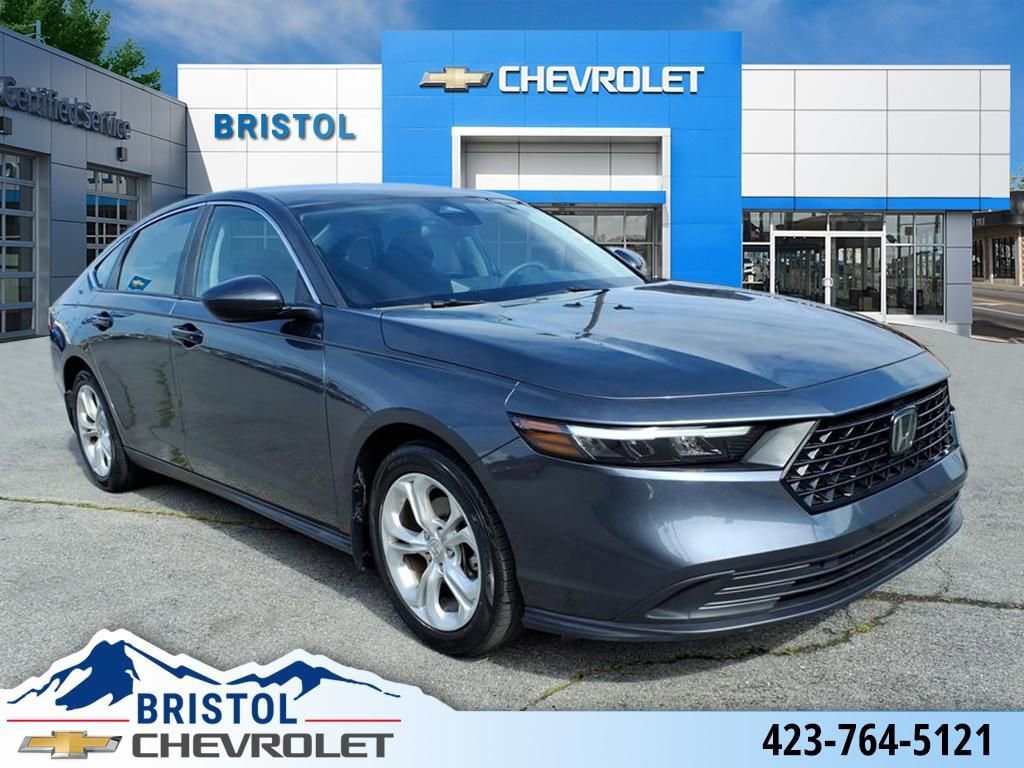 2023 Honda Accord LX's photo