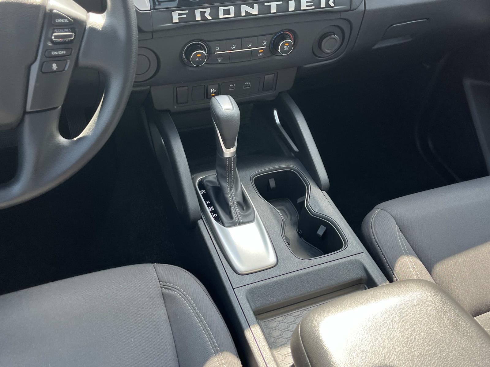 2025 Nissan Frontier SV - Photo 16