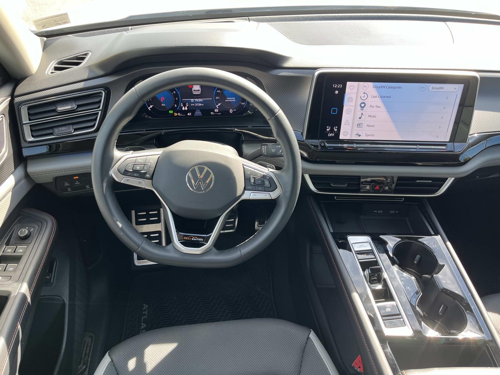 2024 Volkswagen Atlas Atlas Peak Edition - Photo 13