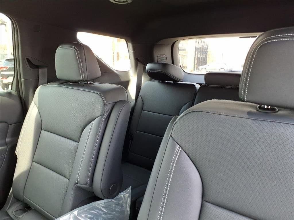 2026 Chevrolet Traverse LT - Photo 12